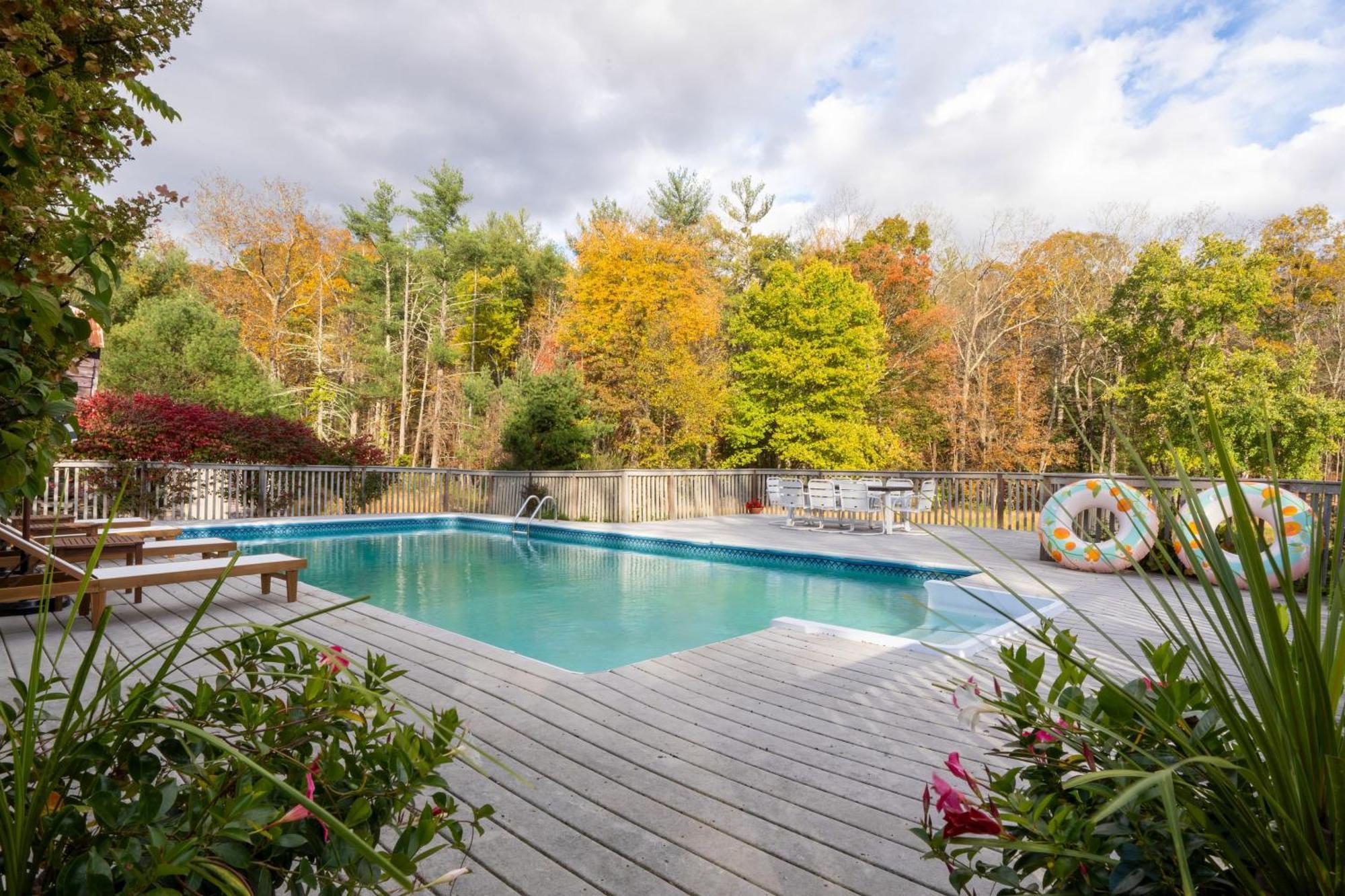Cortland By Avantstay Charming Heritage Estate W Private Lake Pool Согертіз Екстер'єр фото